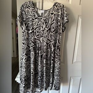 Kim Rogers Black and Gray dress; size XL
